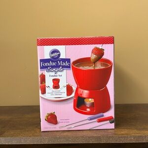 Wilton Red Ceramic Fondue Pot Set